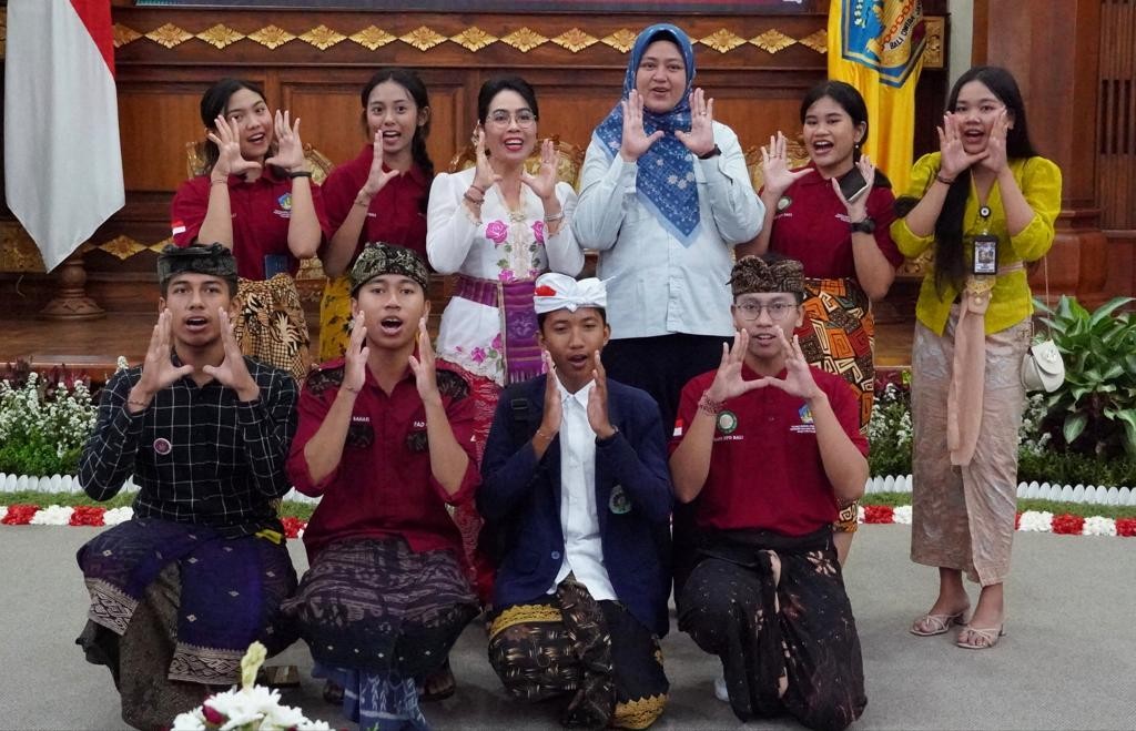 Dokumentasi dari - Fenomena Gunung Es, Stop Kekerasan Pada Perempuan dan Anak!! Layanan SAPA 129 launching di Bali