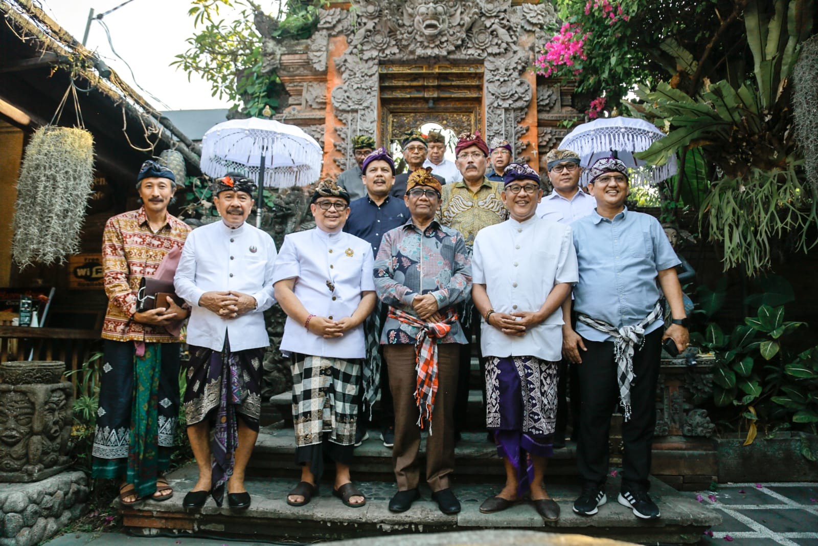 Dokumentasi dari - Mahfud MD Berkunjung ke Puri Kauhan Ubud Bali, Dihadiahi Petikan Kakawin Ramayana 8 Tuntunan Utama Bagi Pemimpin