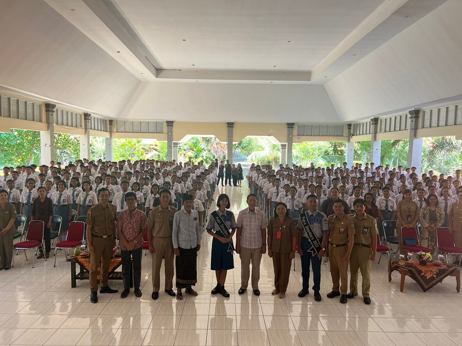 Dokumentasi dari - Pasca SMAN Bali Mandara Diregulerkan, Mangku Pastika  Semangati Guru Terus Jaga Kualitas