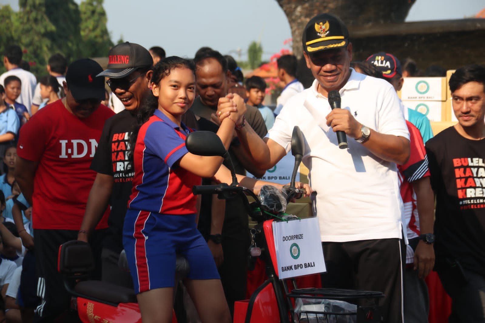 Dokumentasi dari - Sambut Peringatan Sumpah Pemuda, Pj Bupati Lihadnyana Ajak Pemuda Buleleng Cerdas di Dunia Digital