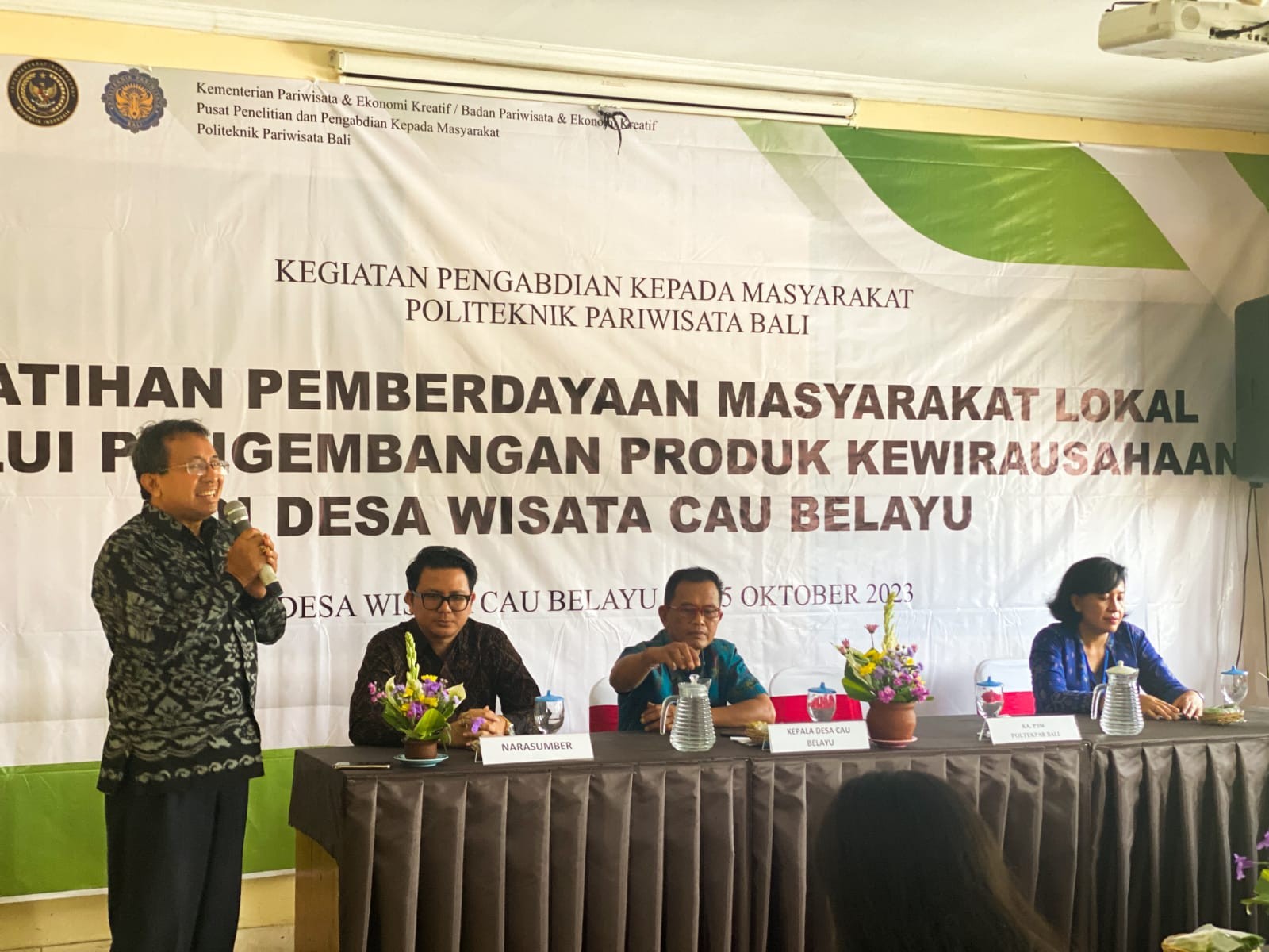 Dokumentasi dari - Poltekpar Bali Dorong UMKM Desa Wisata Clau Blayu, Kembangkan Produk Kewirausahaan