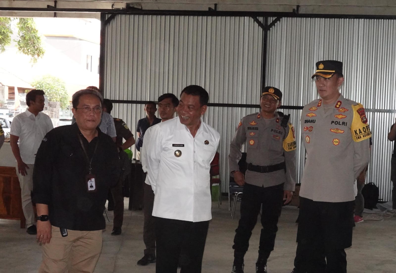 Dokumentasi dari - Tinjau Pelipatan Suara di Buleleng, Pj Lihadnyana Harap Pemilu Junjung Tinggi Menyama Braya