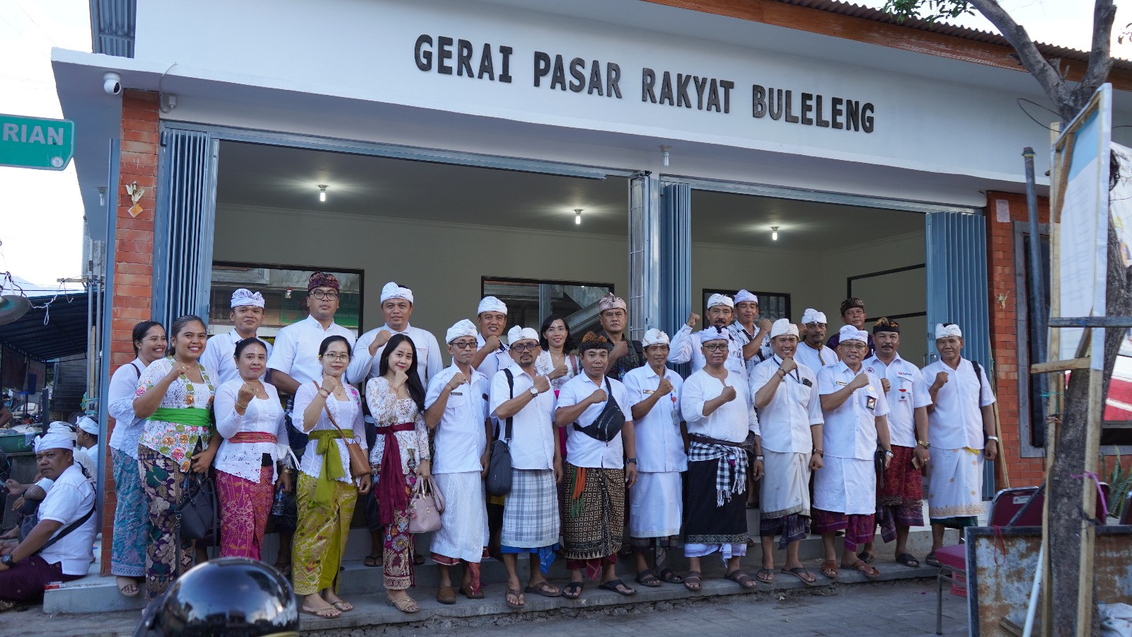 Dokumentasi dari - Mengendalikan Inflasi di Kabupaten Buleleng, Gerai Pasar Rakyat Siap Beroperasi