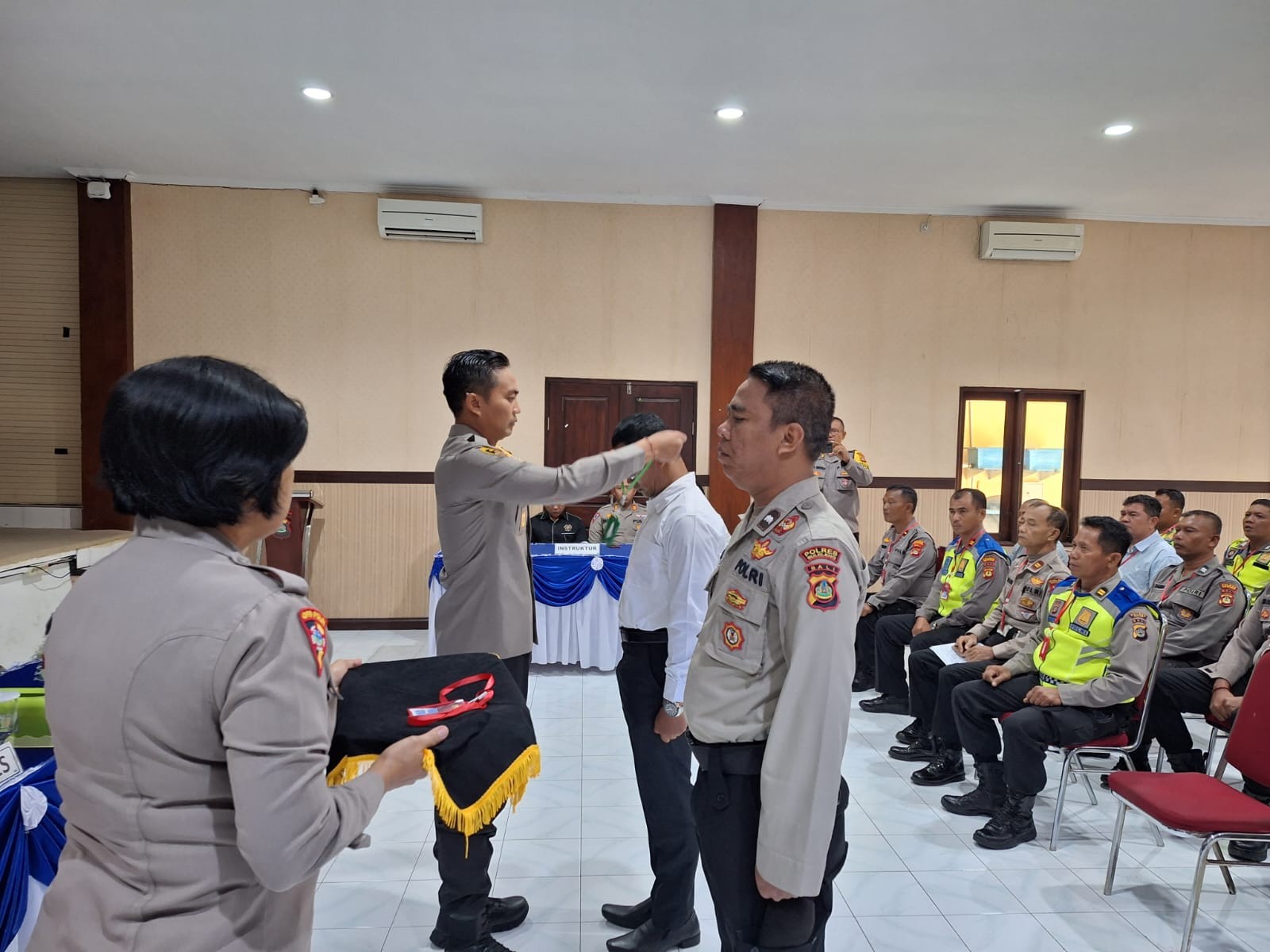 Dokumentasi dari - Kapolres Buleleng, Pimpin Upacara Lat Pra Ops Lilin Agung 2023