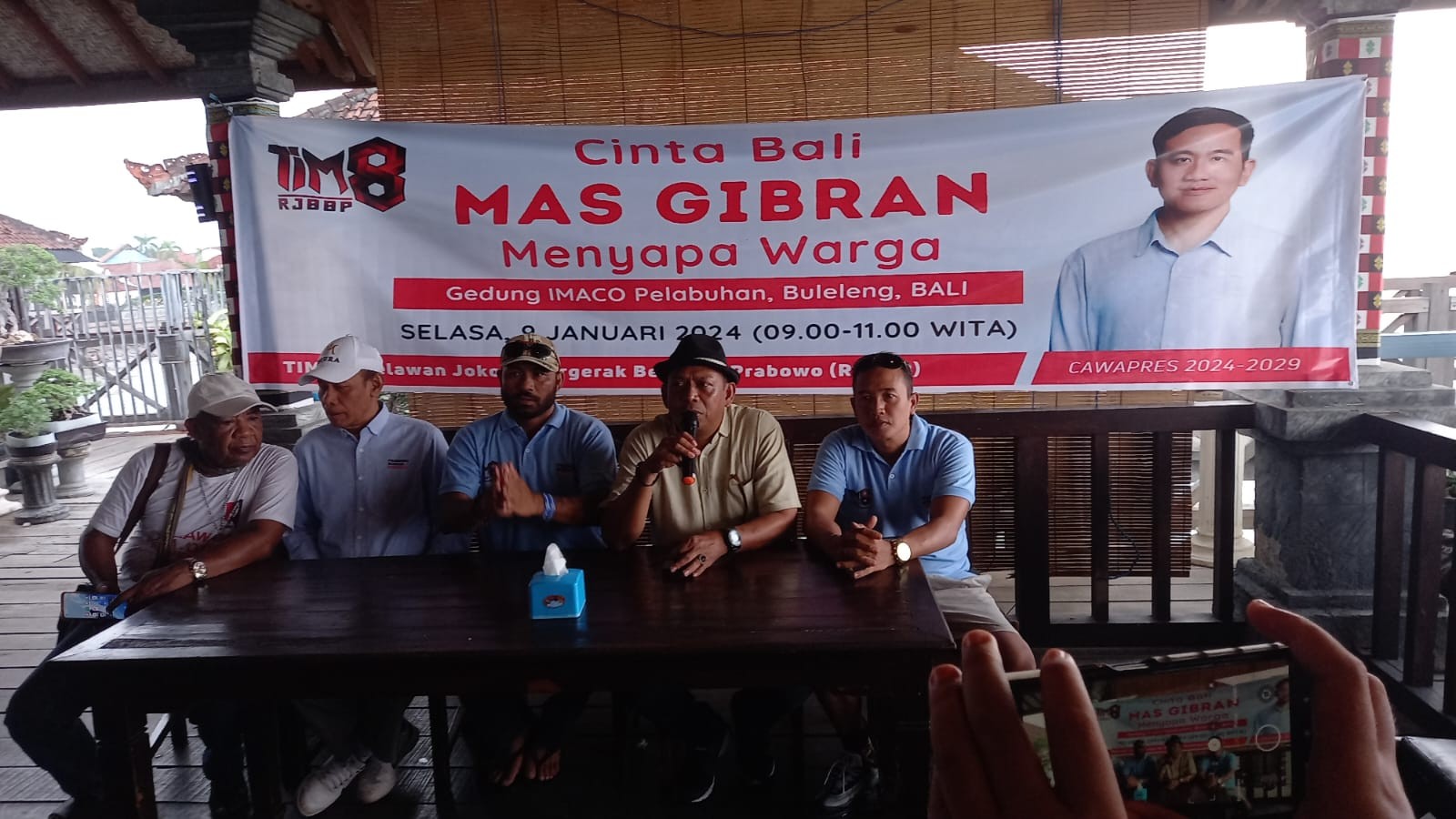 Dokumentasi dari - Gibran Kunjungi Buleleng, Kandang Banteng di Bali