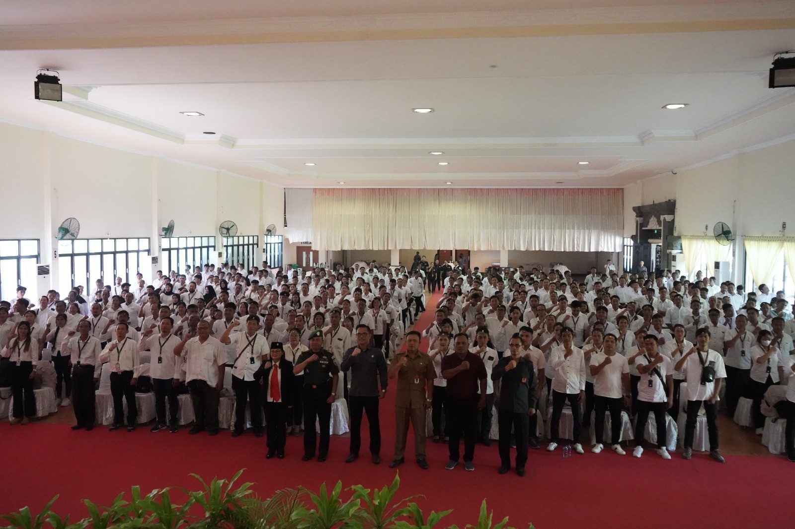 Dokumentasi dari - Bawaslu Buleleng Lantik 2.275 Orang PTPS