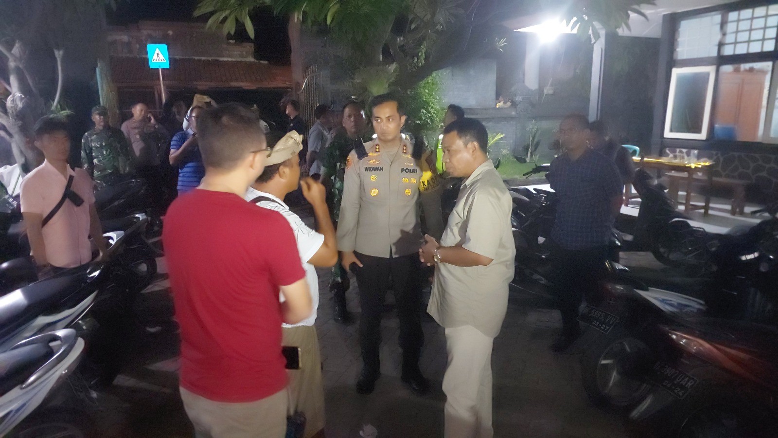 Dokumentasi dari - PJ Bupati Buleleng Lihadnyana Apresiasi Antusiasme Masyarakat