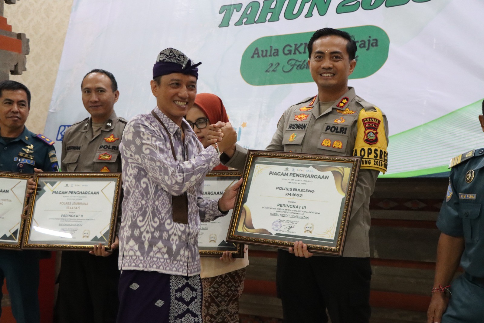 Dokumentasi dari - Polres Buleleng Menerima Penghargaan KPPN Singaraja Awards Bidang Penggunaan Digital Payment Marketplace Dan KKP