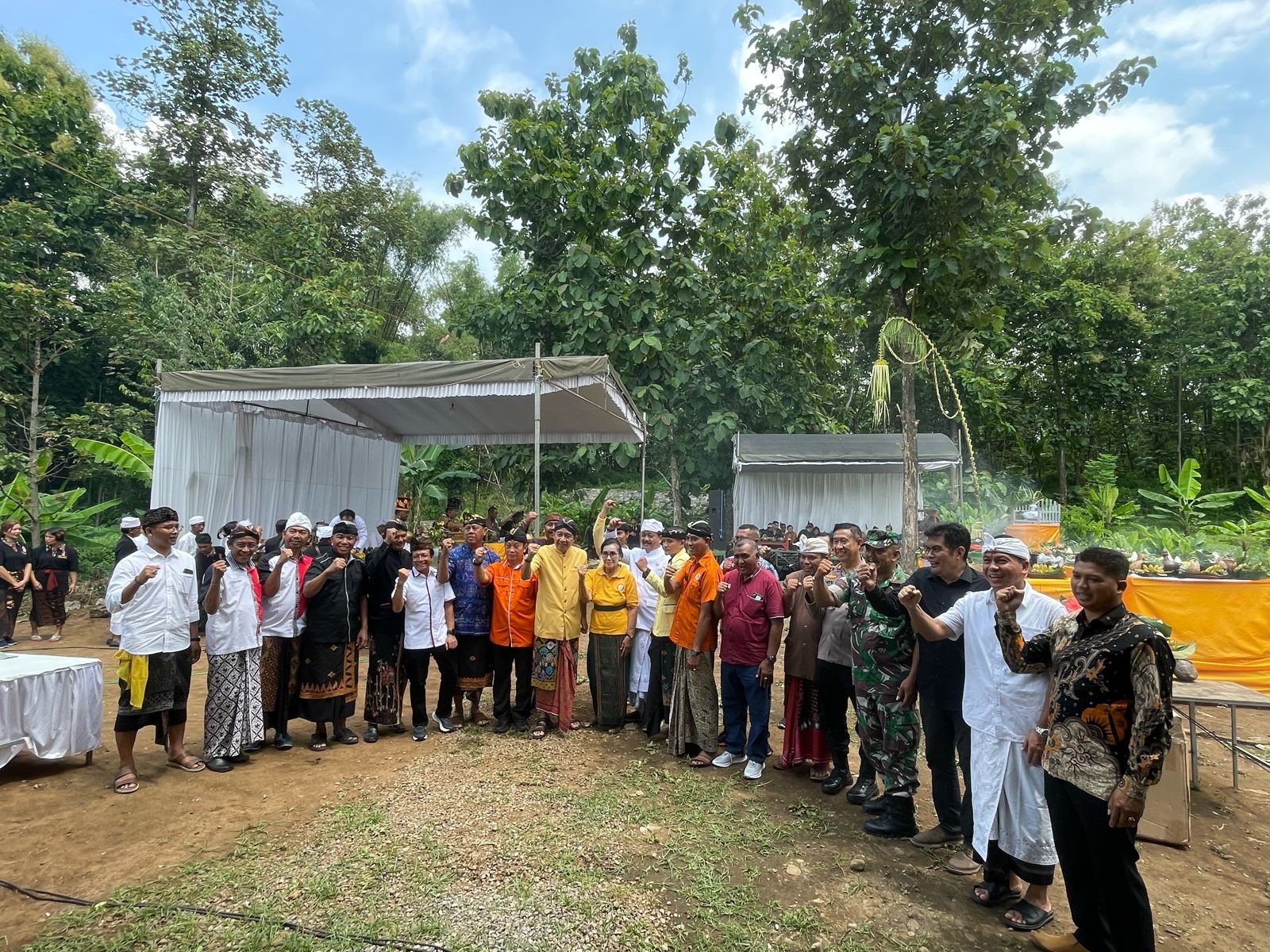 Dokumentasi dari - Gotong Royong Umat Hindu Bangun 1000 Candi di Pulau Jawa