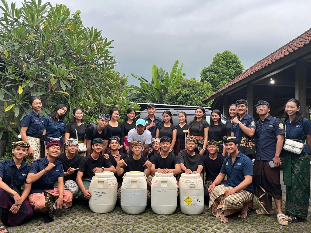 Dokumentasi dari - Jegeg Bagus Gianyar: Duta Pariwisata Berkomitmen Pelestarian Lingkungan