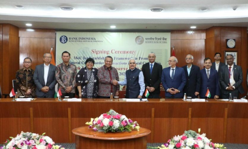 Dokumentasi dari - RBI dan BI Menandatangani MoU Guna Mendorong Penggunaan Mata Rupee-Rupiah untuk Transaksi Bilateral