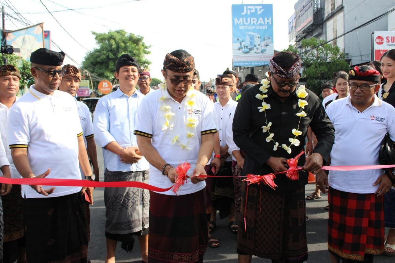 Dokumentasi dari - Walikota Jaya Negara Buka Sesetan Heritage Omed-Omedan Festival 2024
