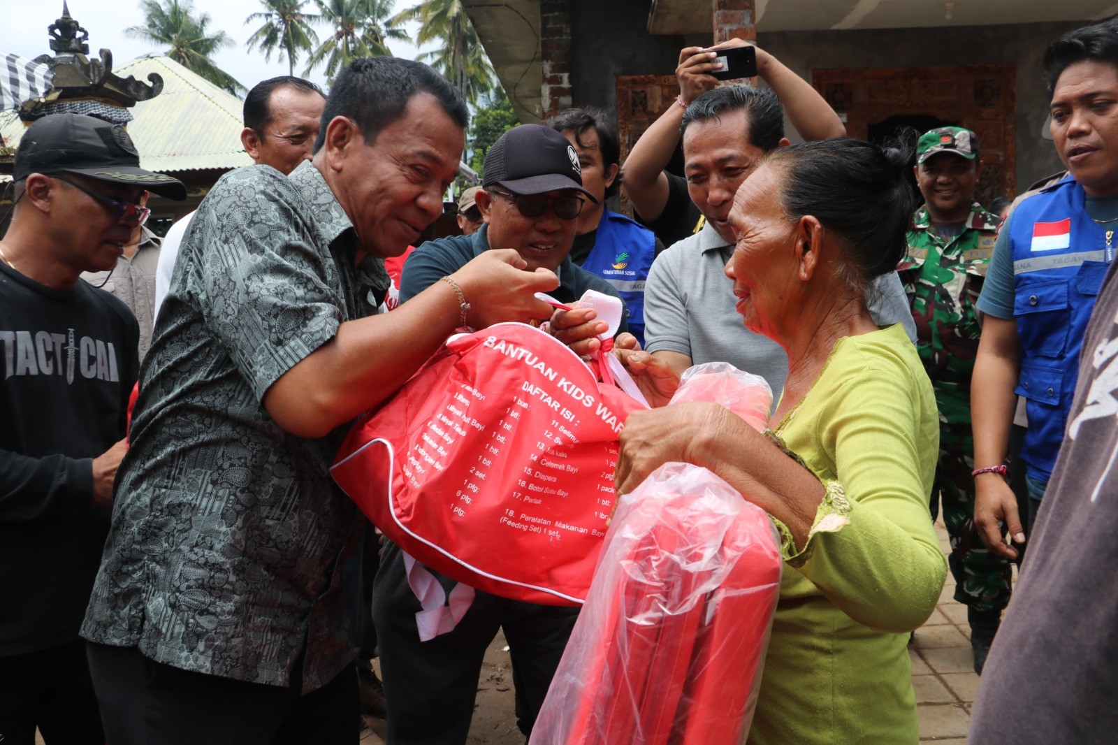 Dokumentasi dari - Respon Cepat Tangani Banjir, Pj Bupati Buleleng Instruksikan Dinas Terkait Bersihkan Saluran Air di Kalibukbuk
