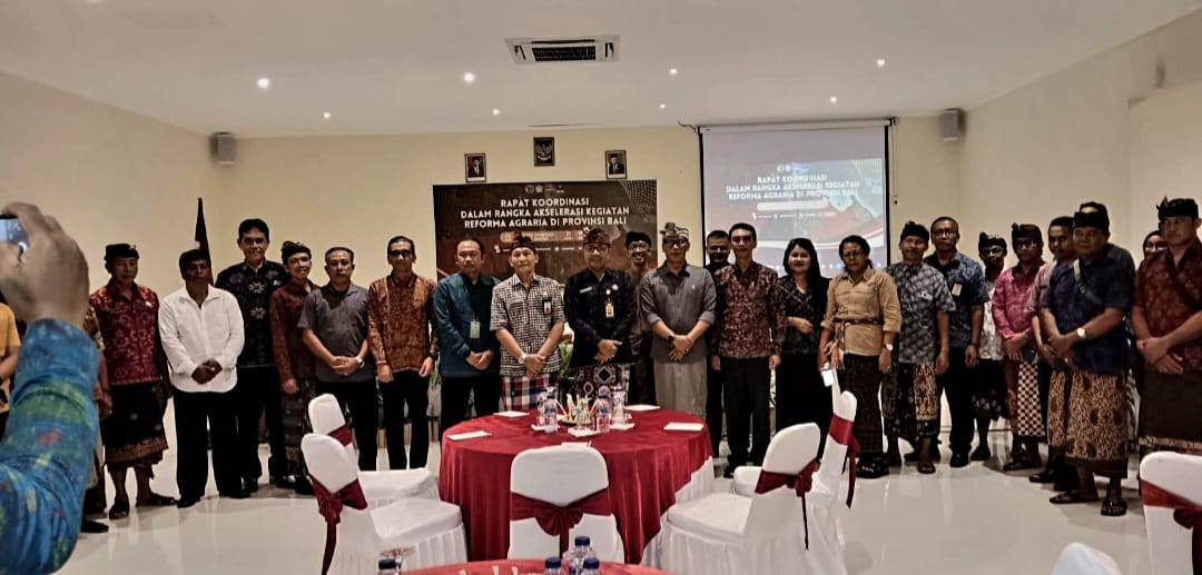 Dokumentasi dari - Penyelesaian Tanah Pemohon Eks Pengungsi Timtim di Desa Sumberklampok Hingga Kini Masih Ngambang