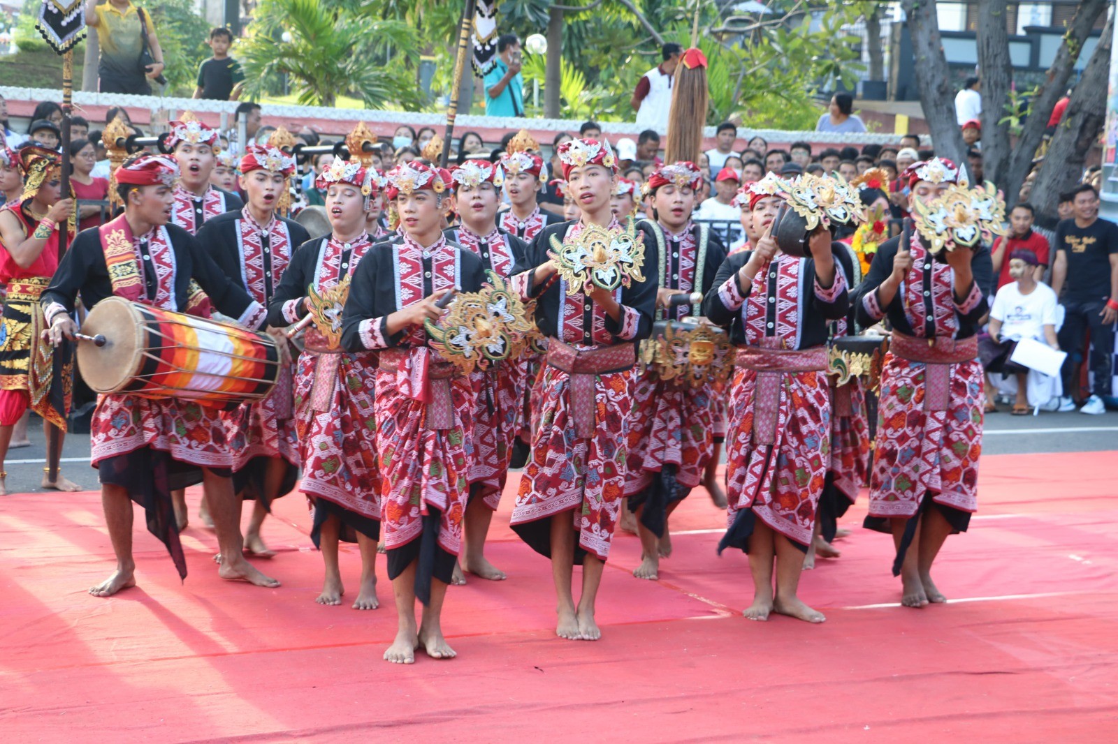 Dokumentasi dari - Lomba Baleganjur HUT ke 420 Kota Singaraja Pukau Ribuan Penonton
