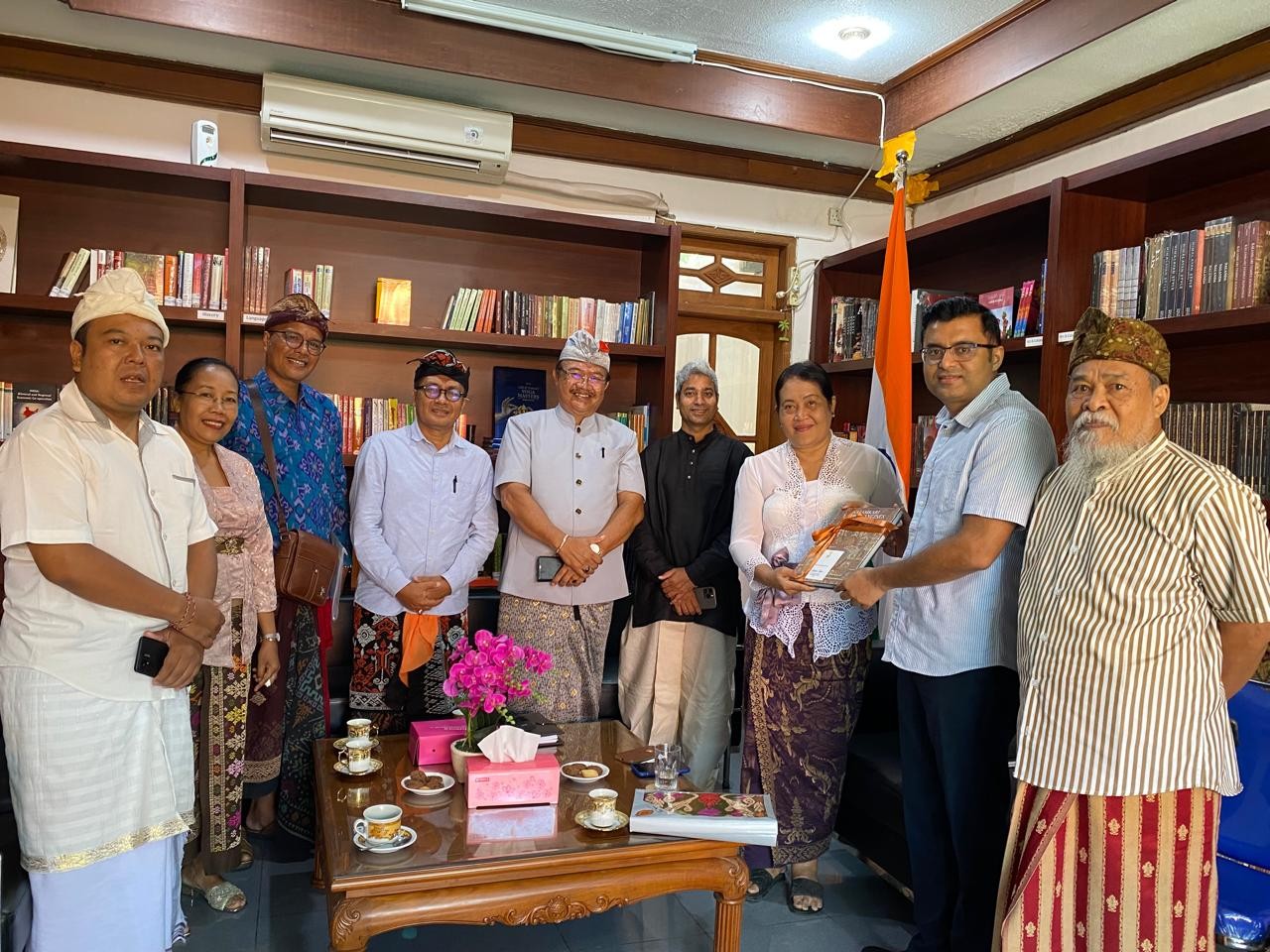 Dokumentasi dari - ICHI Bali - Konsul India di Bali, Rancang Kerjasama Cendikiawan Hindu Dunia