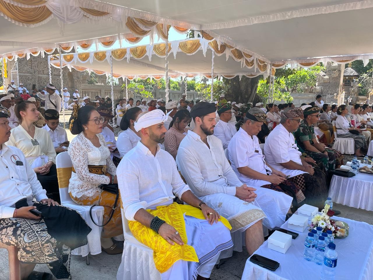 Dokumentasi dari - Tokoh/Penglisir Puri se-Bali Lakukan Doa Bersama Agar Pembangunan Bandara Bali Utara Segera Terwujud