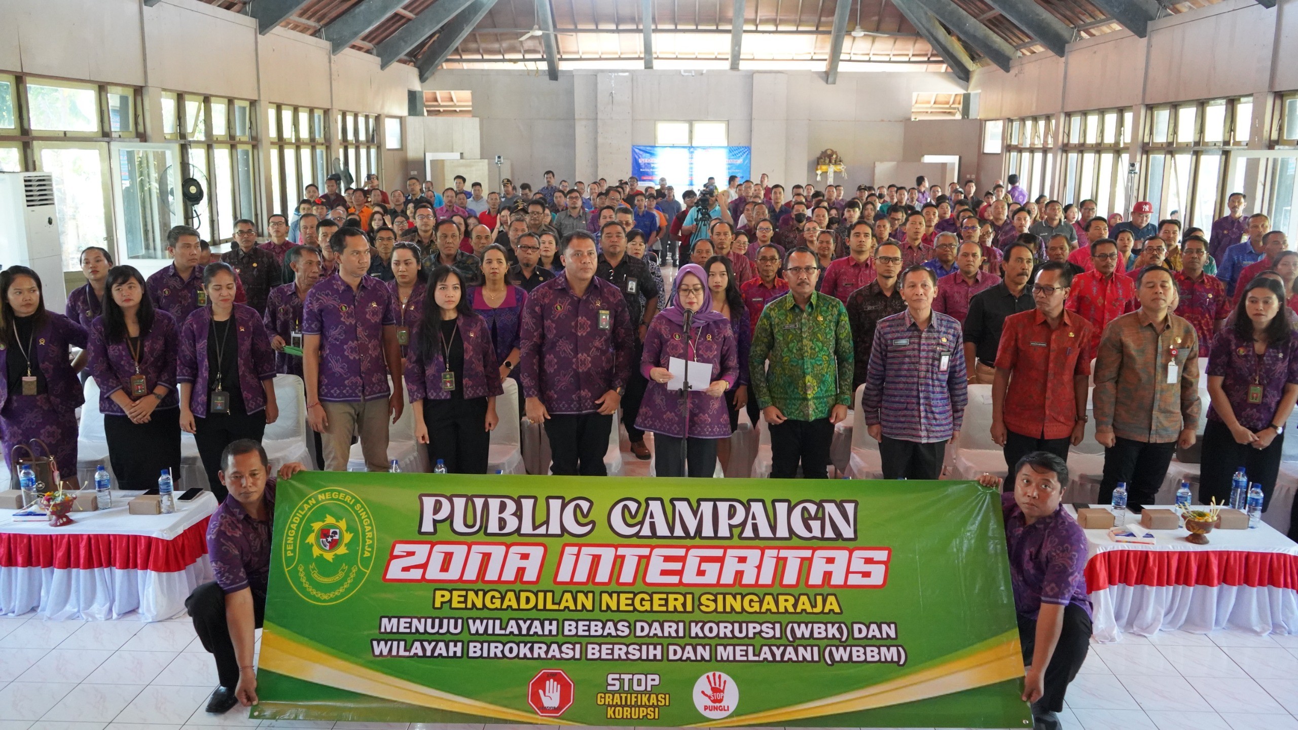 Dokumentasi dari - Pemkab Buleleng Dukung Upaya PN Singaraja Mudahkan Pelayanan Hukum bagi Masyarakat