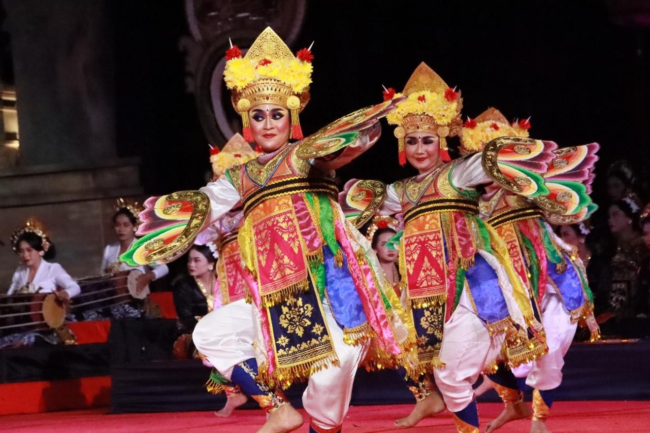 Dokumentasi dari - Gong Kebyar Wanita Gema Katonjaya,  Bawakan Tabuh Lebur Saketi, Tari Baris Kekupu Hingga Sandya Gita Pandya Aji