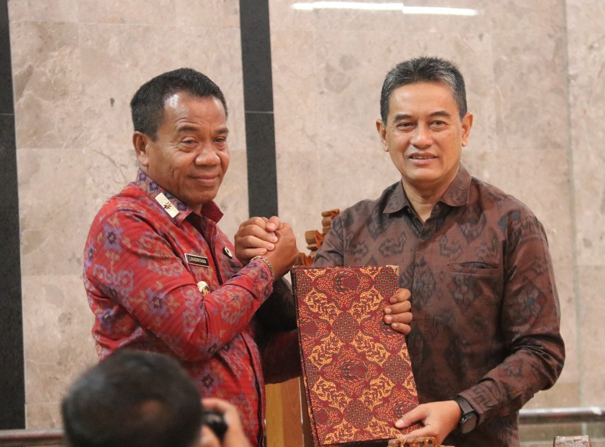 Dokumentasi dari - Seluruh Fraksi DPRD Buleleng Apresiasi Kinerja Pj Bupati Lihadnyana