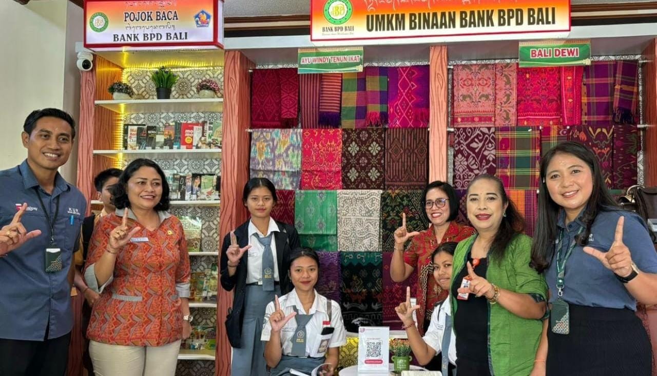Dokumentasi dari - Minat Baca Rendah, Bank BPD Bali Cabang Singaraja Bersinergi dengan DAPD Buleleng Menyediakan Layanan Pojok Baca