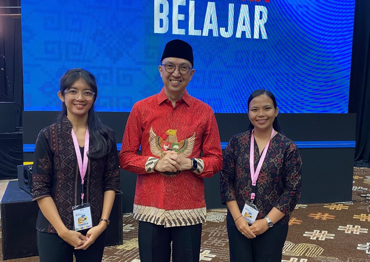 Dokumentasi dari - Dua Guru Buleleng Raih Penghargaan di Festival Kurikulum Merdeka Tingkat Nasional