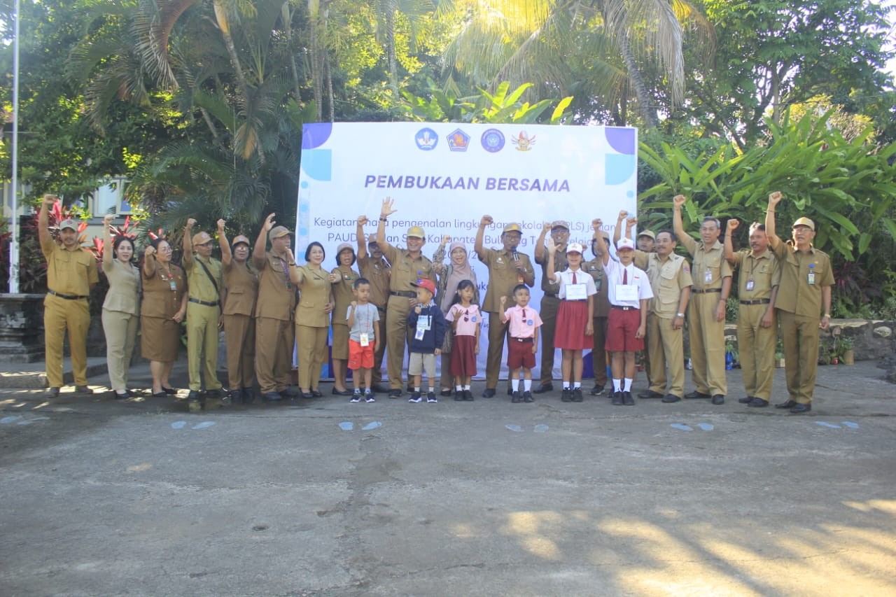 Dokumentasi dari - Kadisdik Pemuda dan Olahraga : Ingatkan Sekolah Lakukan Kegiatan Bersifat Edukatif Dan Kreatif