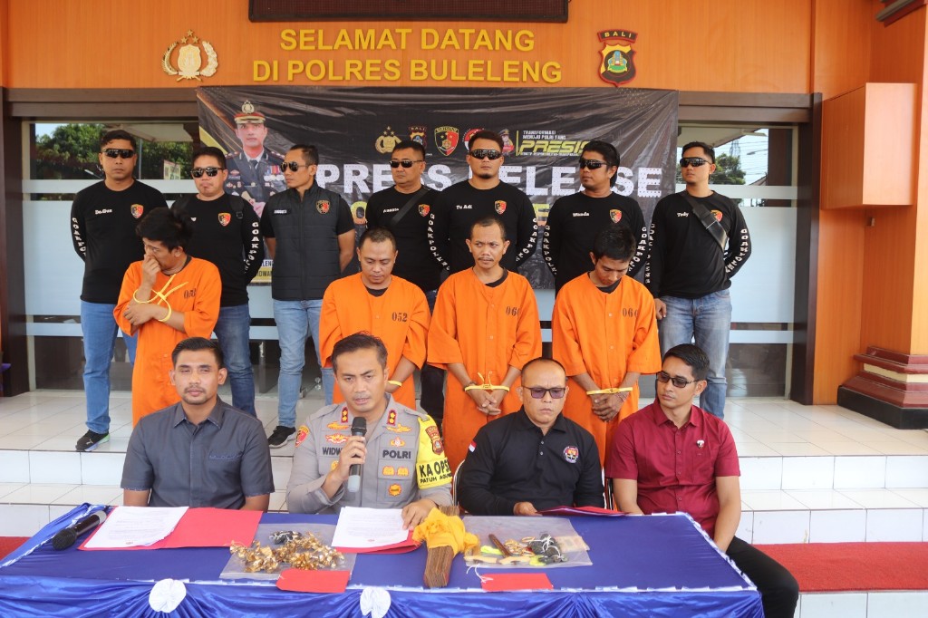 Dokumentasi dari - Tim Goak Poleng Polres Buleleng Ungkap Kasus Curanmor dan Pencurian Pretima 