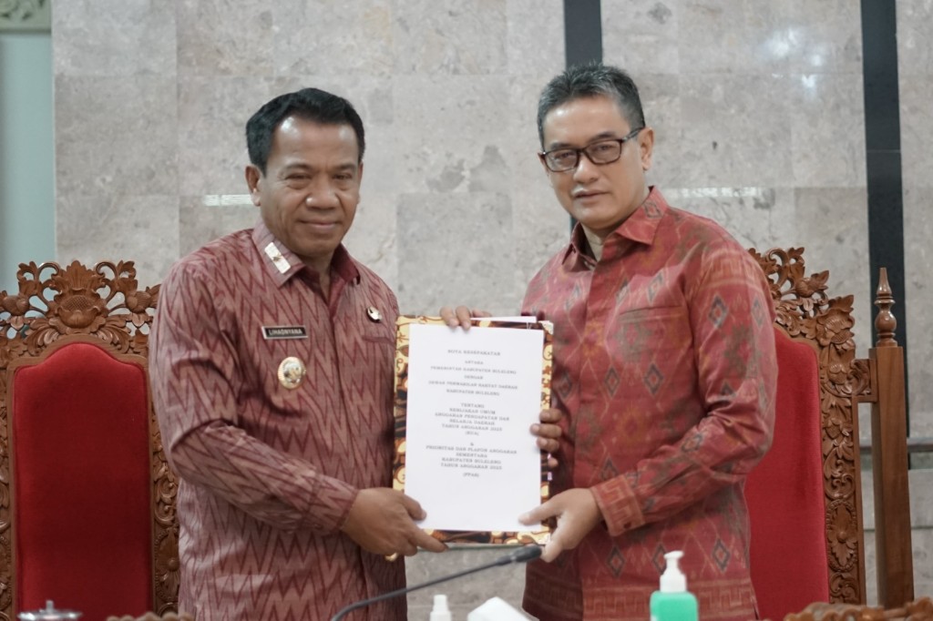 Dokumentasi dari - Seluruh Fraksi DPRD Buleleng Menyatakan Sepakat Untuk Melanjutkan Pembahasan Ranperda Perubahan APBD Tahun Anggaran 2024 Hingga Menjadi Perda