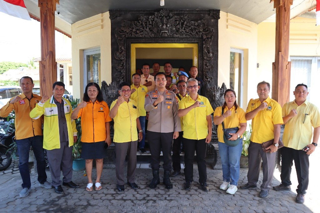 Dokumentasi dari - Kapolres Silaturahmi dengan Pengurus DPD II Partai Golkar Buleleng