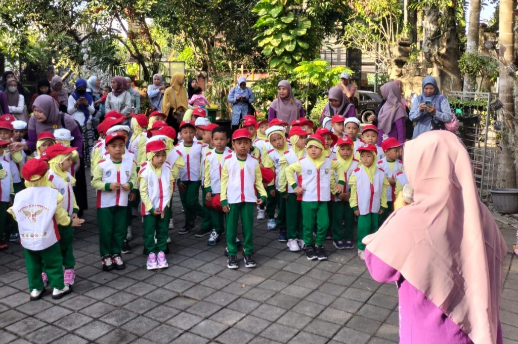 Dokumentasi dari - Bangun Kesadaran Bela Negara, 90 Anak TK ABA Ikut PPBN di MPB