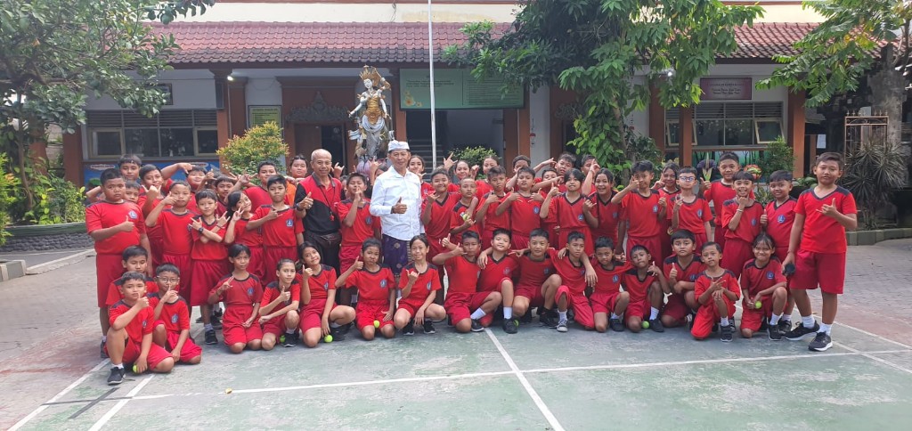 Dokumentasi dari - Puspa Negara Serahkan PIP De Gadjah di Badung, Majukan SDM Bali Menuju Indonesia Emas 2045