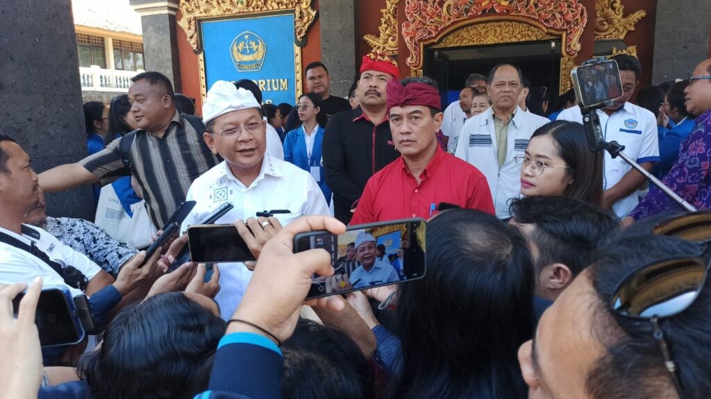 Dokumentasi dari - Paslon Sutjidra-Supriatna Diminta Jelaskan Upaya Tangani Sektor Pertanian yang belum Digarap Maksimal 