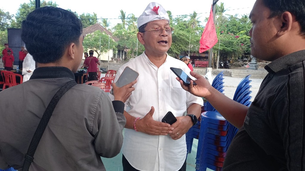 Dokumentasi dari - Kampanye Perdana, Paslon Bupati-Wakil Bupati No.Urut 2 Sutjidra-Supriatna, Janji Bangun Pasar di Desa Les 